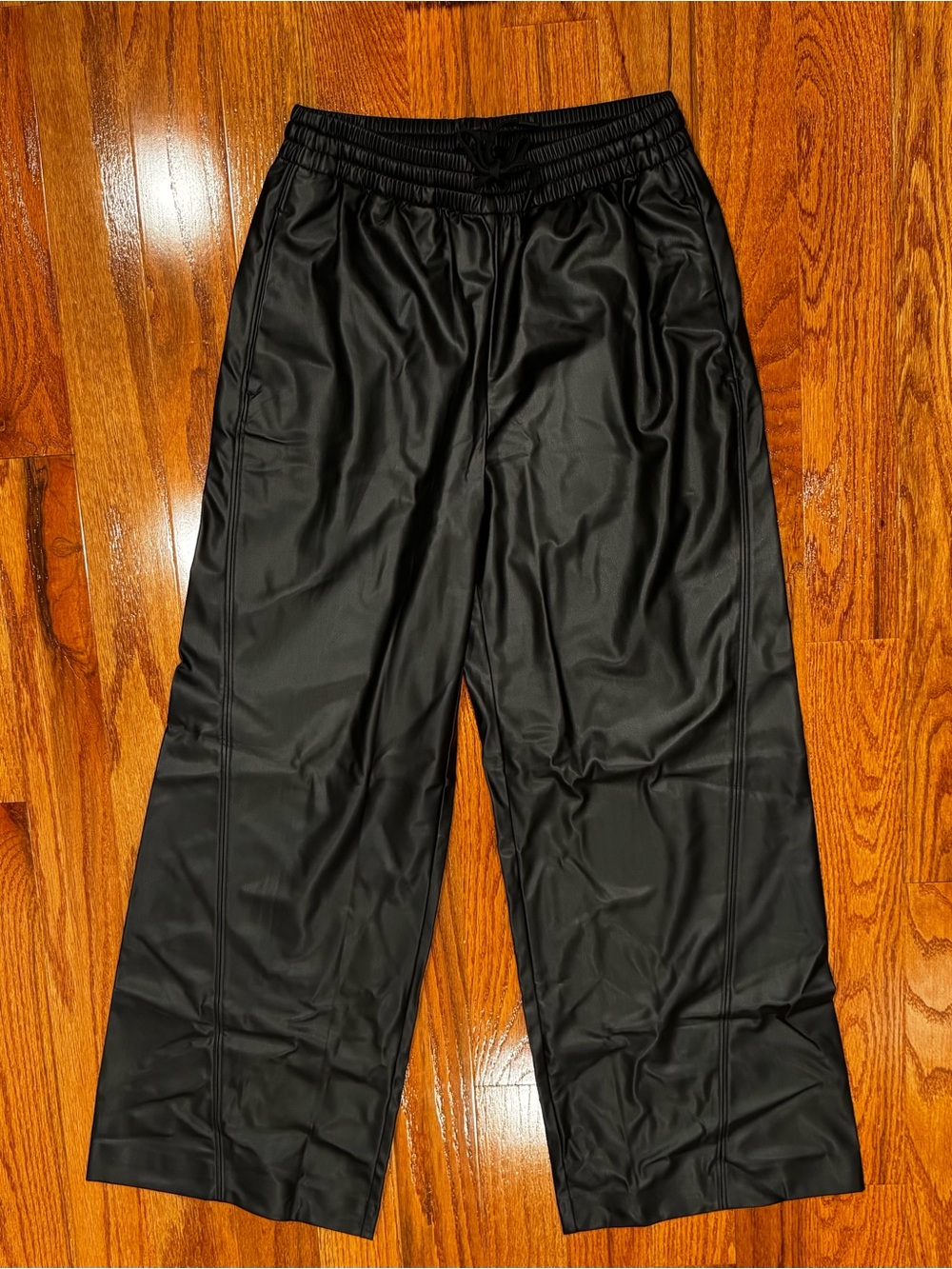 Beyond Yoga Faux Leather Wide Leg Pants Black S NWT $128 - Picture 2 of 5